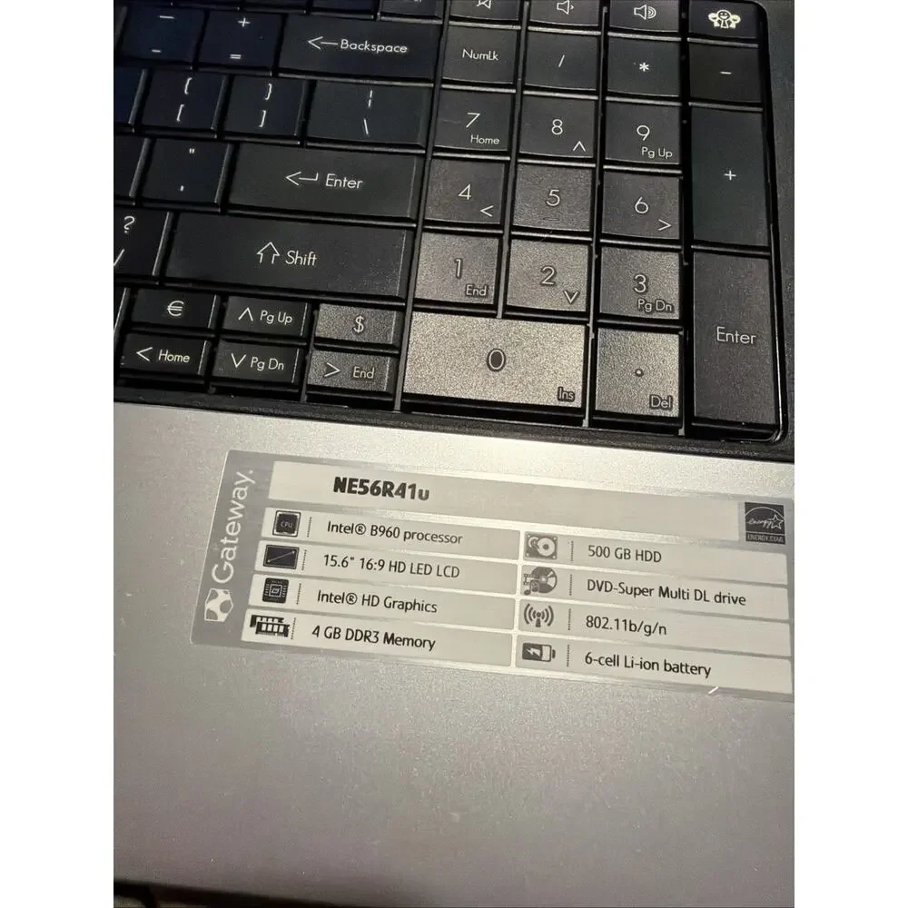 Gateway NES56R Laptop Computer -15.6